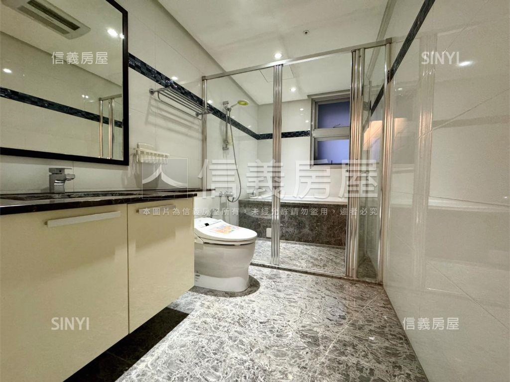 專任御天地外棟高樓美裝潢房屋室內格局與周邊環境