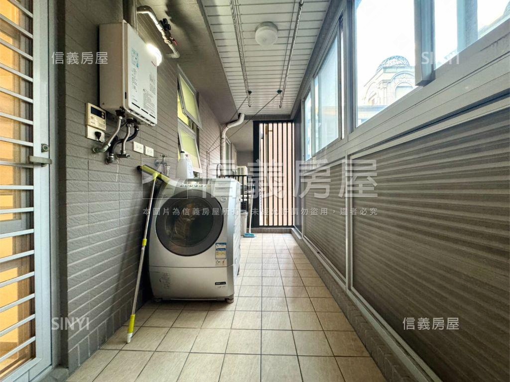 專任御天地外棟高樓美裝潢房屋室內格局與周邊環境