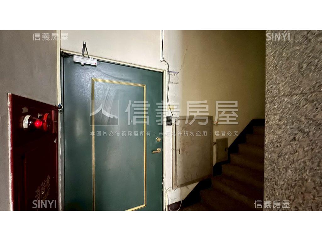 專任向上路近草悟道金店面房屋室內格局與周邊環境