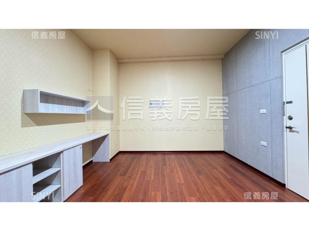 專任向上路近草悟道金店面房屋室內格局與周邊環境