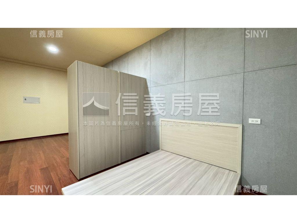 專任向上路近草悟道金店面房屋室內格局與周邊環境