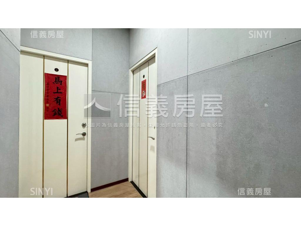 專任向上路近草悟道金店面房屋室內格局與周邊環境