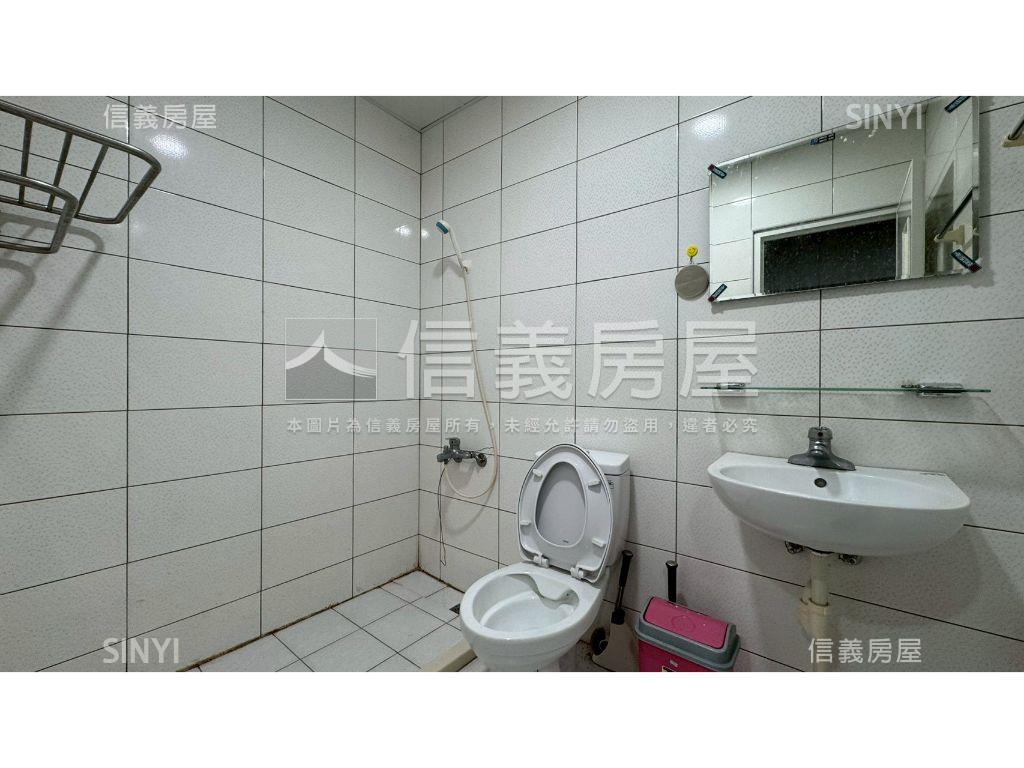 專任向上路近草悟道金店面房屋室內格局與周邊環境