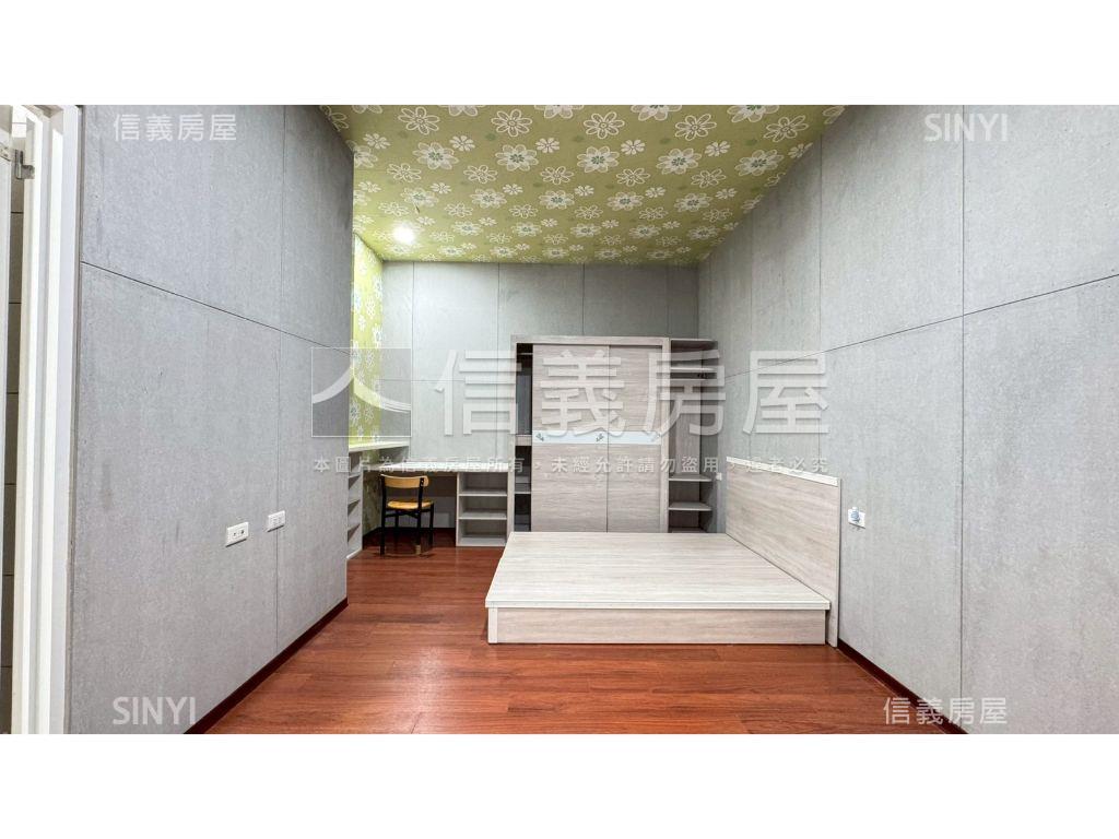 專任向上路近草悟道金店面房屋室內格局與周邊環境
