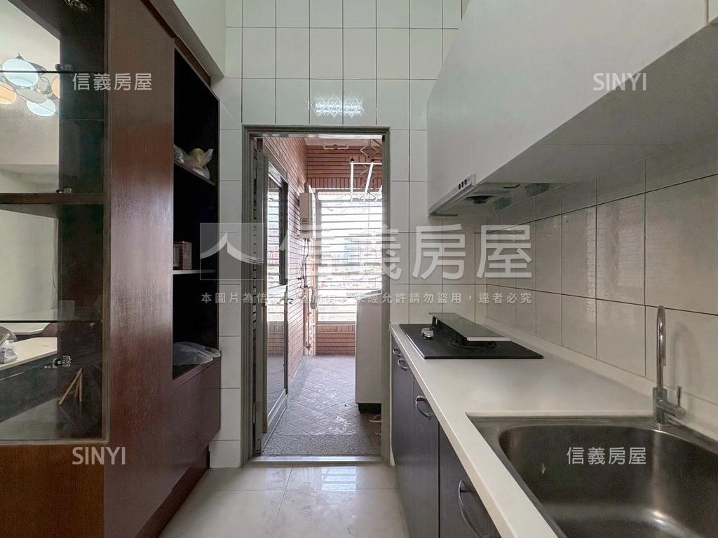 農十六現代京城｜三房平車房屋室內格局與周邊環境