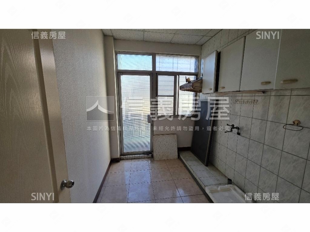 築夢知曦面寬店面房屋室內格局與周邊環境