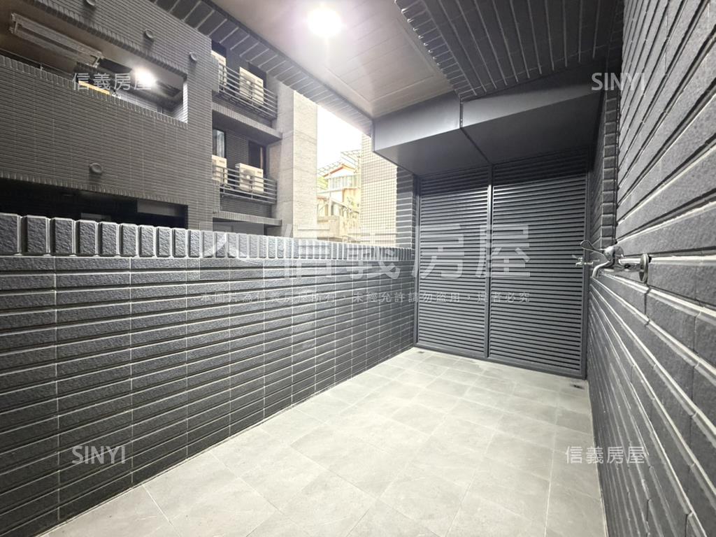 中正稀有新辦房屋室內格局與周邊環境