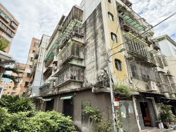 大三房明星學區低樓層三樓