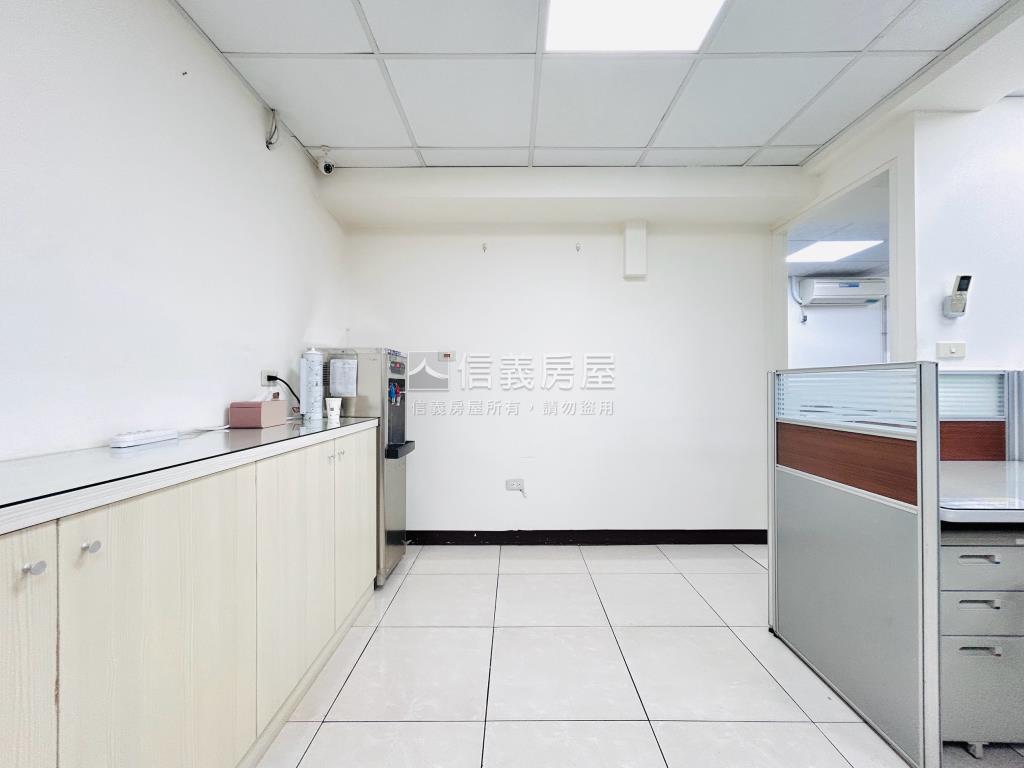 竹城富士店面房屋室內格局與周邊環境
