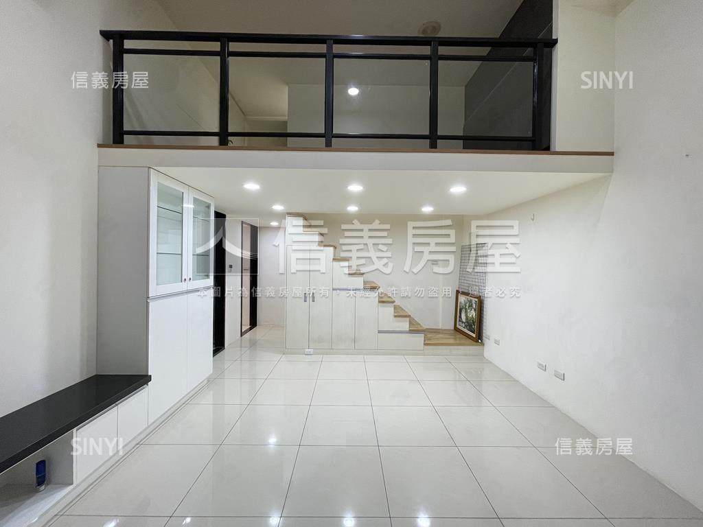 京王●一樓前庭後院附車位房屋室內格局與周邊環境