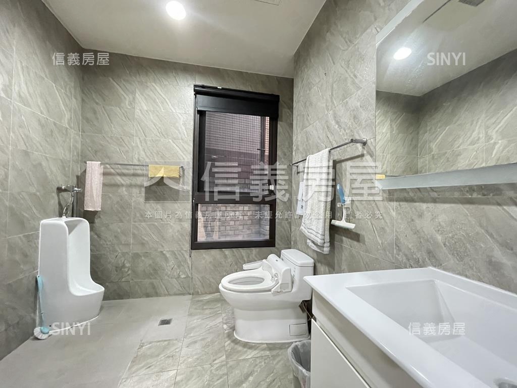 京王●一樓前庭後院附車位房屋室內格局與周邊環境