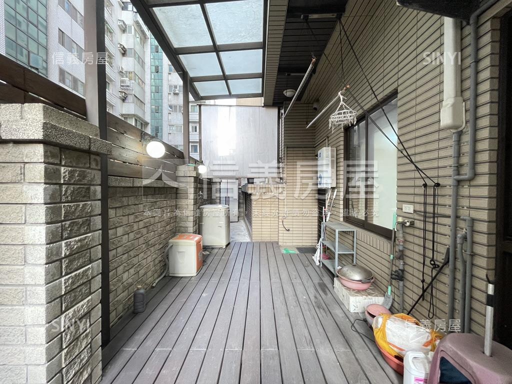 京王●一樓前庭後院附車位房屋室內格局與周邊環境