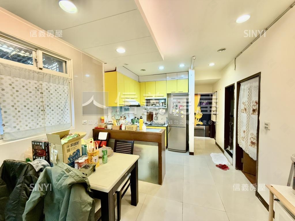 方正前後陽台大３房房屋室內格局與周邊環境