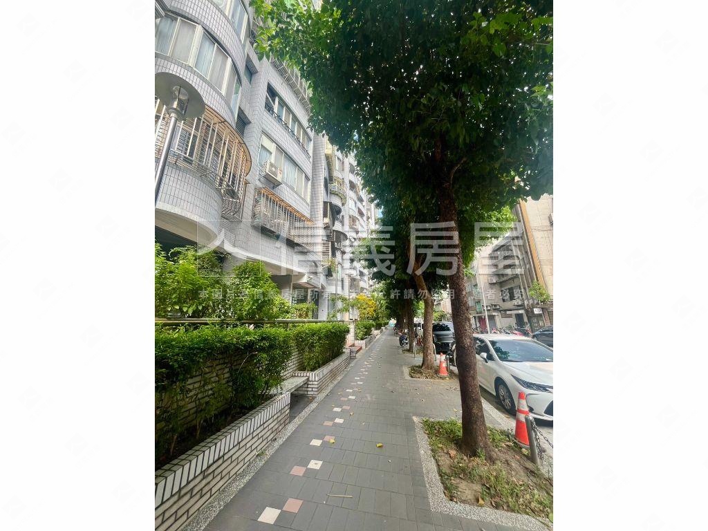 雙敦多功能店辦１樓房屋室內格局與周邊環境