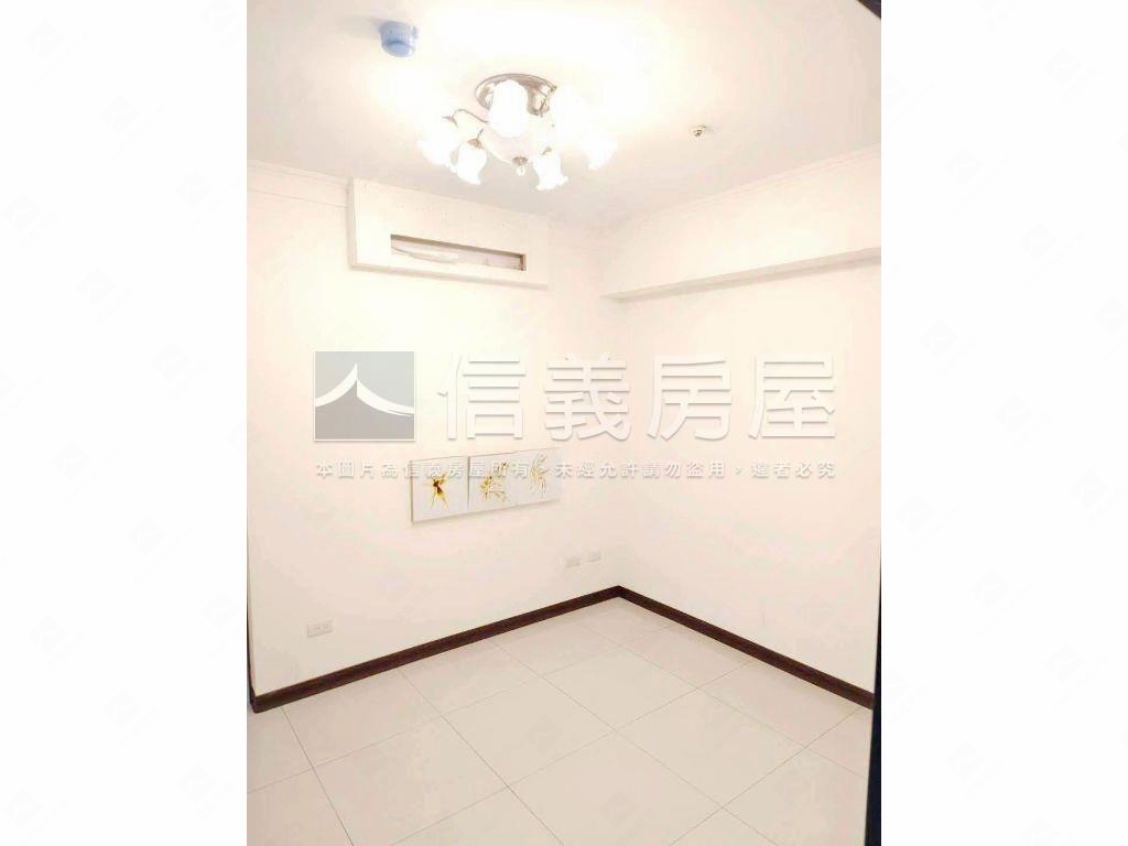 赫里翁臻愛★高樓兩房車位房屋室內格局與周邊環境