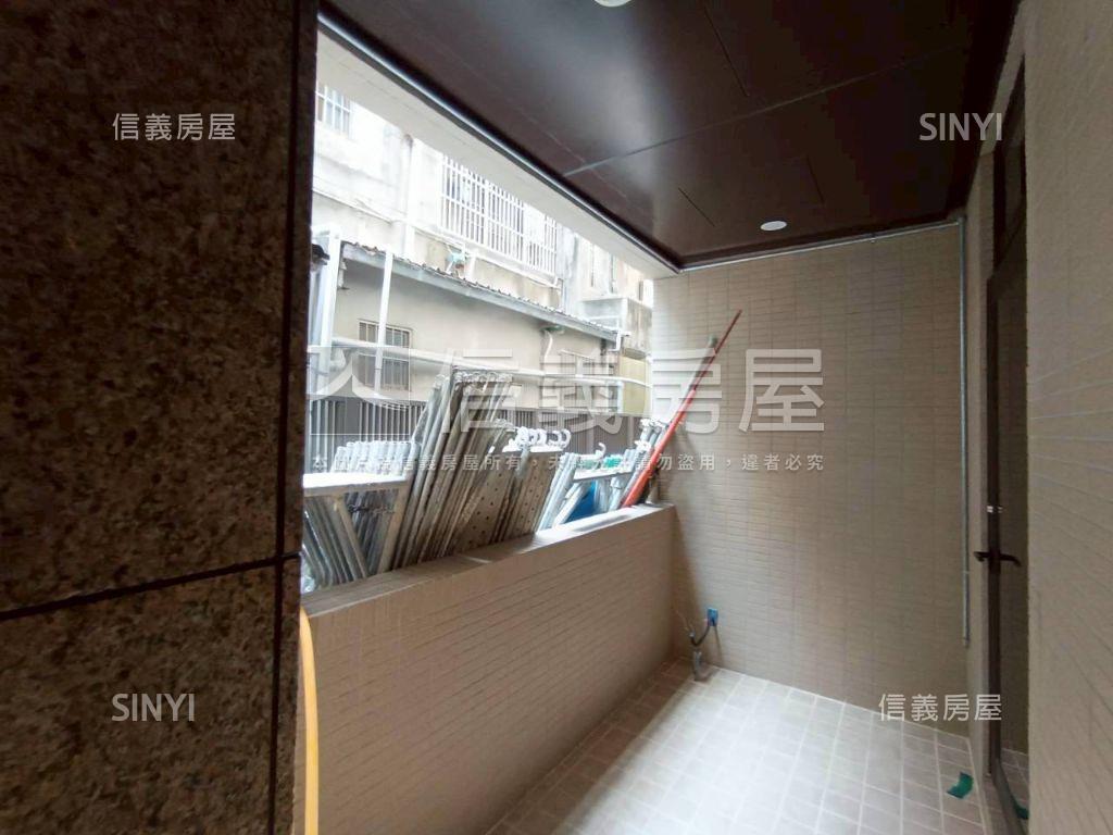 大同學區近捷運挑高店面房屋室內格局與周邊環境