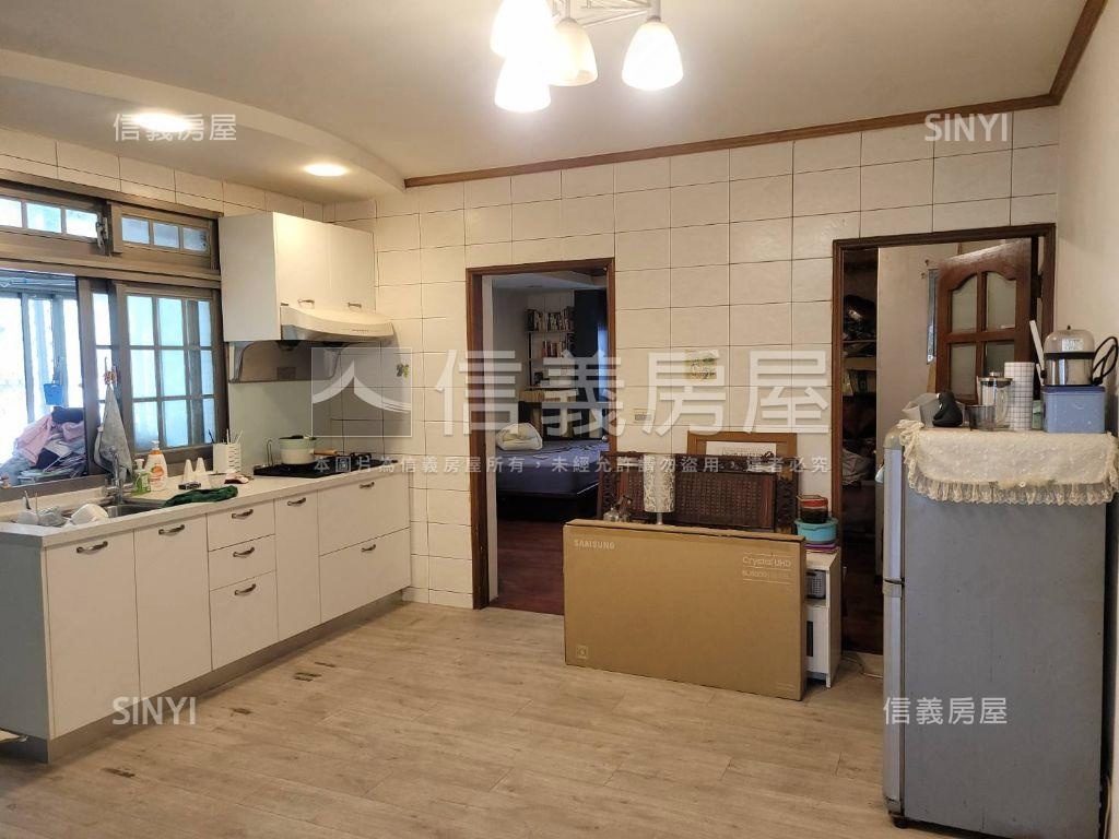 富錦新村正面公園房屋室內格局與周邊環境