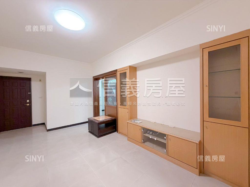 伊登花園。方正３房帶車位房屋室內格局與周邊環境