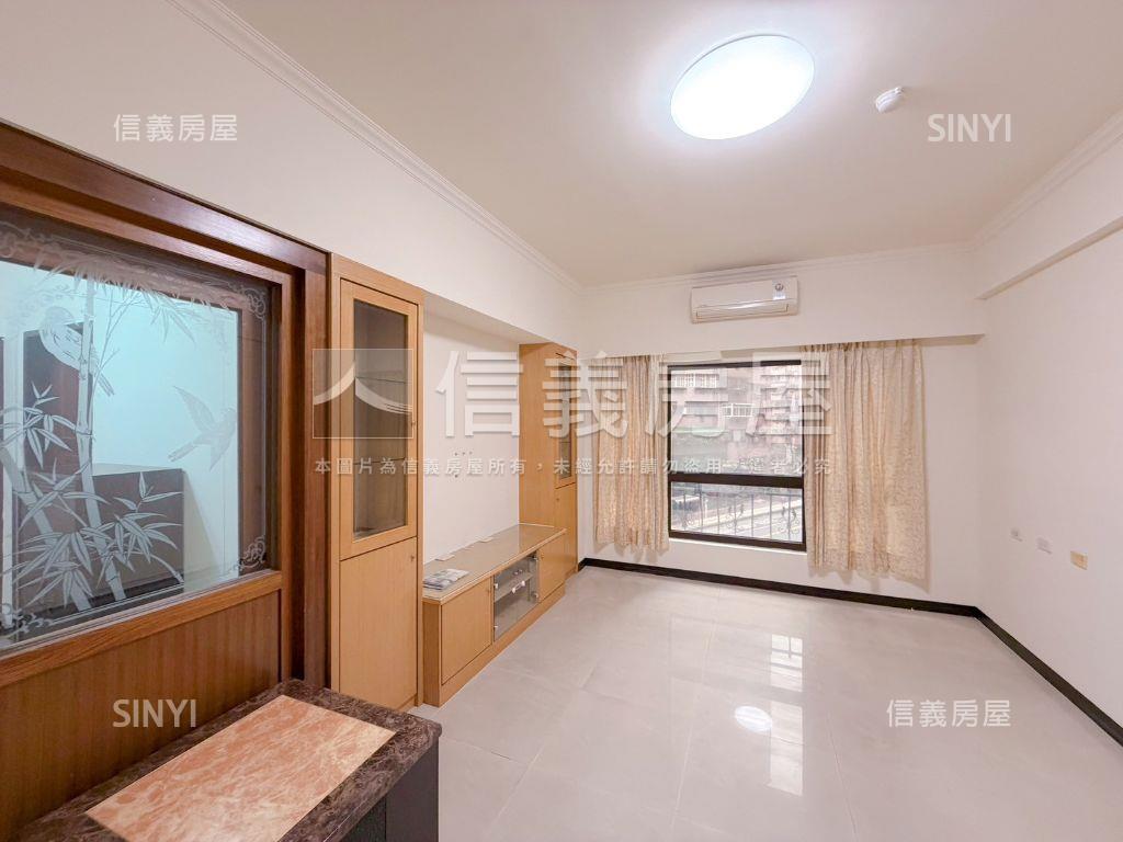 伊登花園。方正３房帶車位房屋室內格局與周邊環境