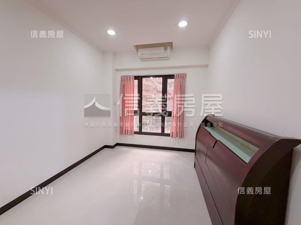 伊登花園。方正３房帶車位房屋室內格局與周邊環境