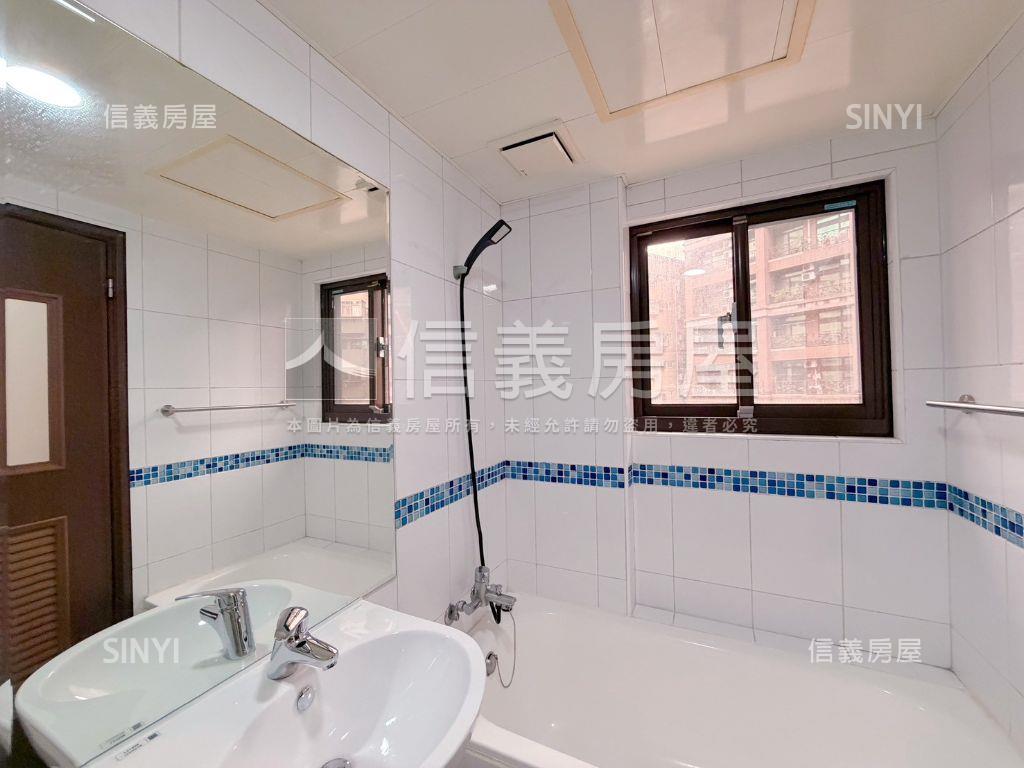 伊登花園。方正３房帶車位房屋室內格局與周邊環境