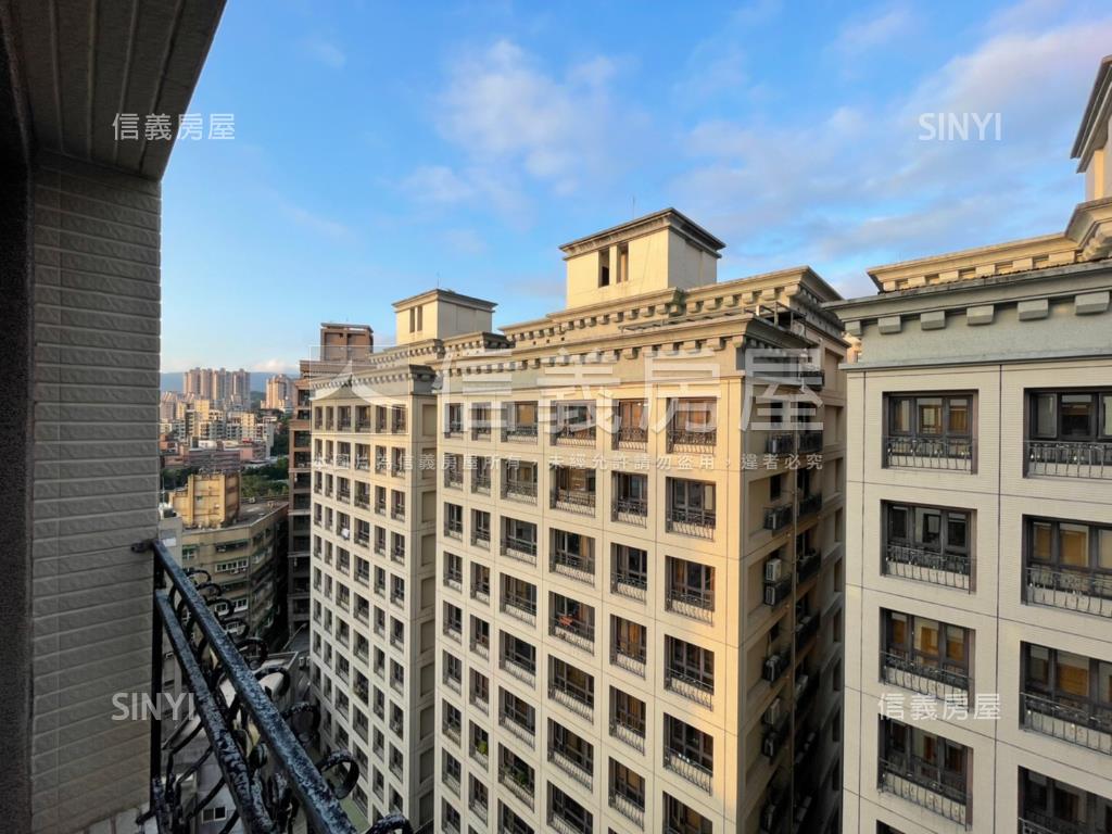 伊登花園。方正３房帶車位房屋室內格局與周邊環境