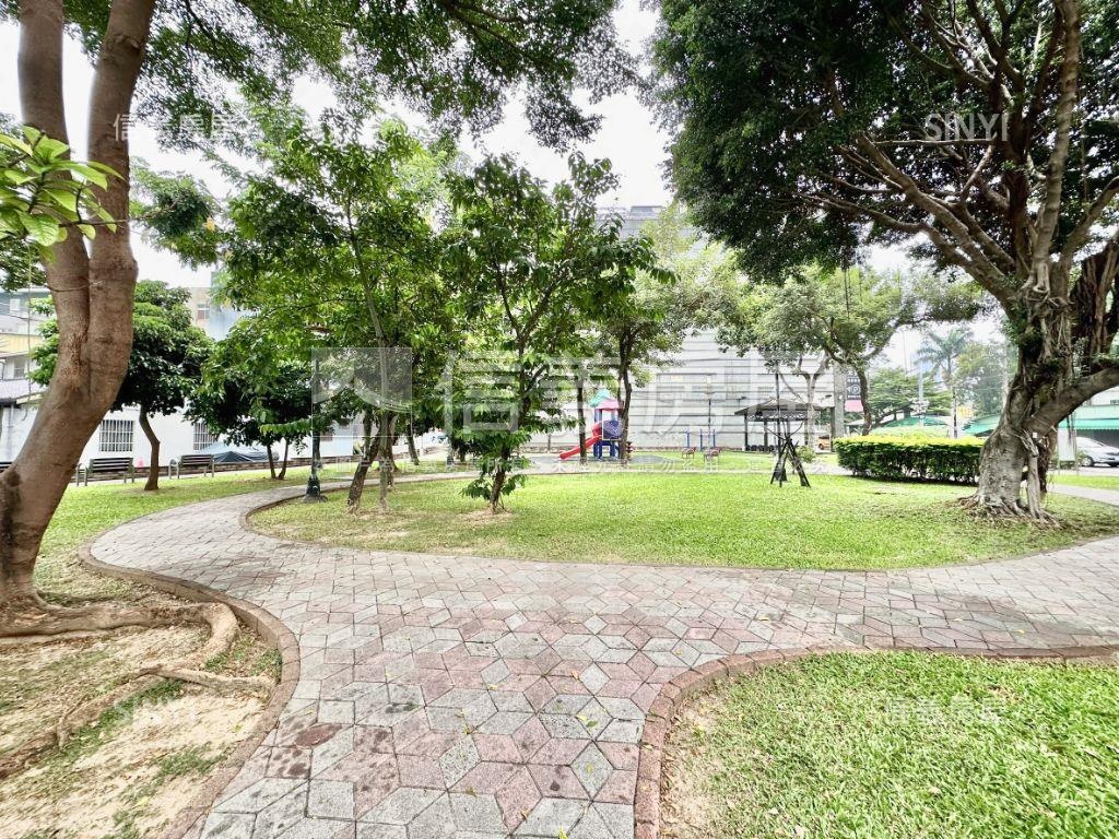 近捷運民有市場用地房屋室內格局與周邊環境