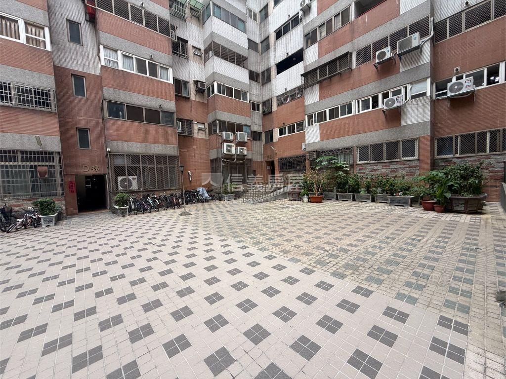 低於行情三房房屋室內格局與周邊環境