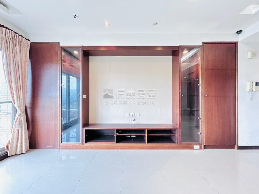 【青山為鄰】山景四房車位房屋室內格局與周邊環境