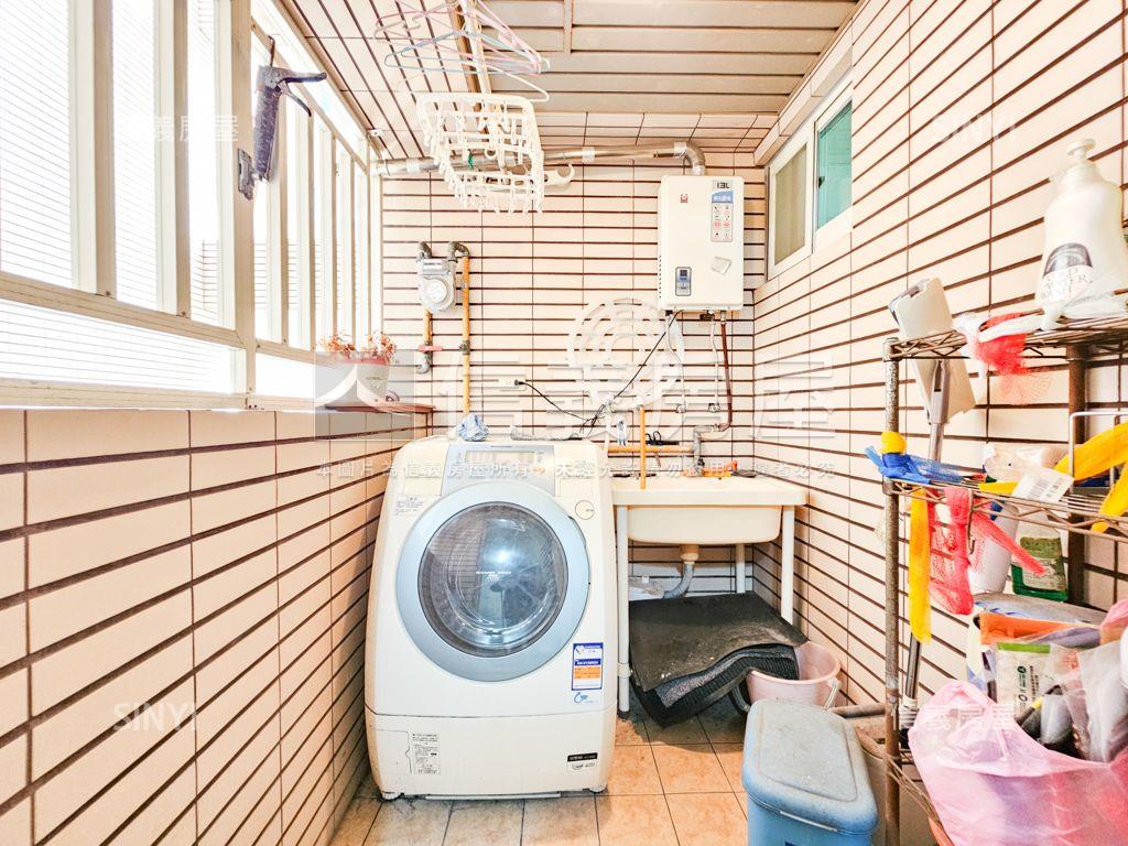 近元生國小高樓層三房車位房屋室內格局與周邊環境