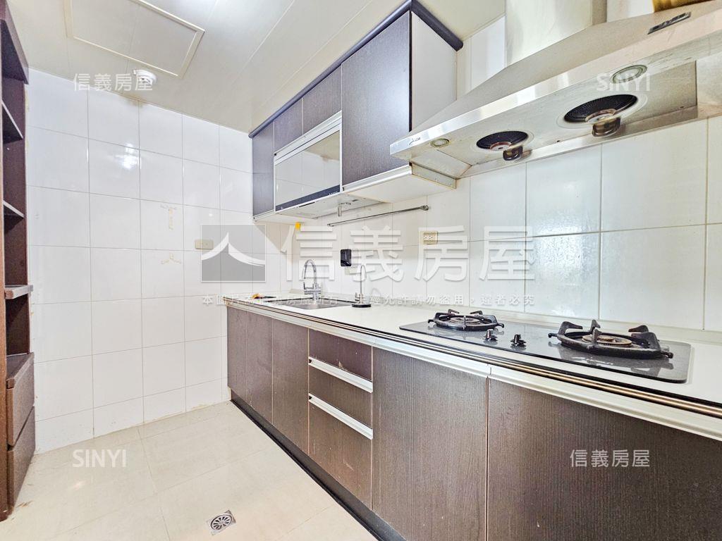 近元生國小高樓層三房車位房屋室內格局與周邊環境