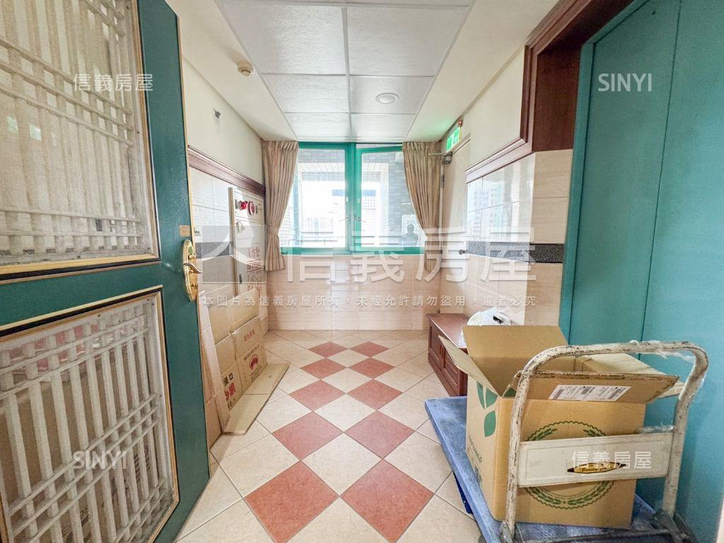 單層獨戶採光四房平車房屋室內格局與周邊環境
