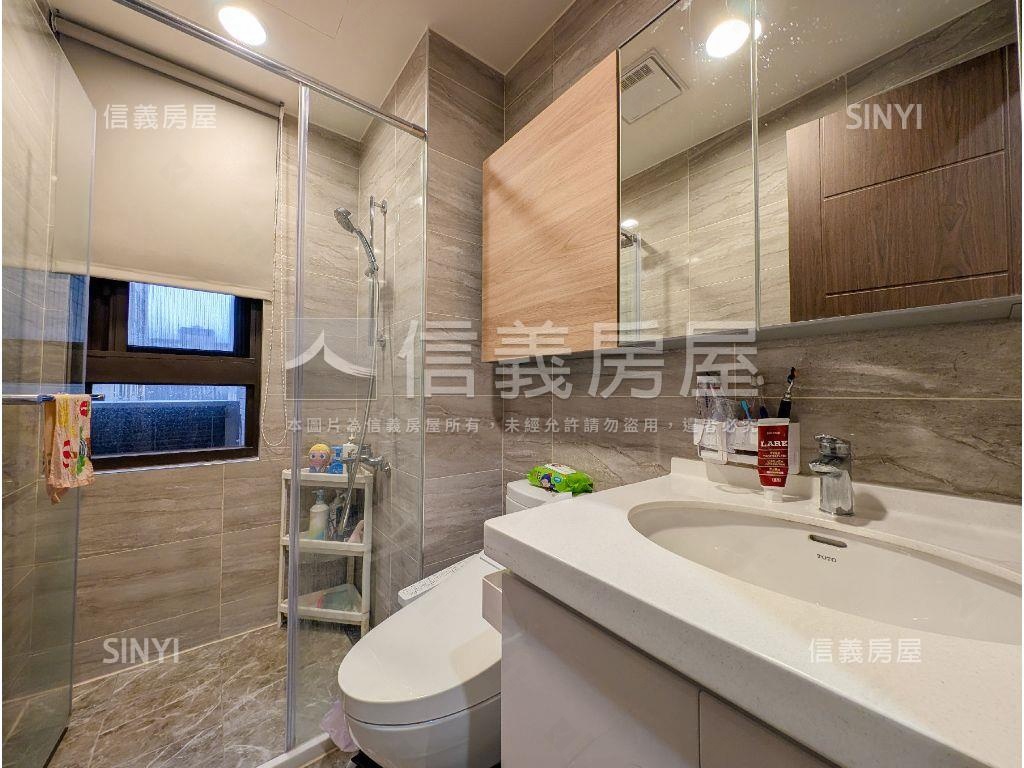 合峰曜境美裝潢２房大車位房屋室內格局與周邊環境