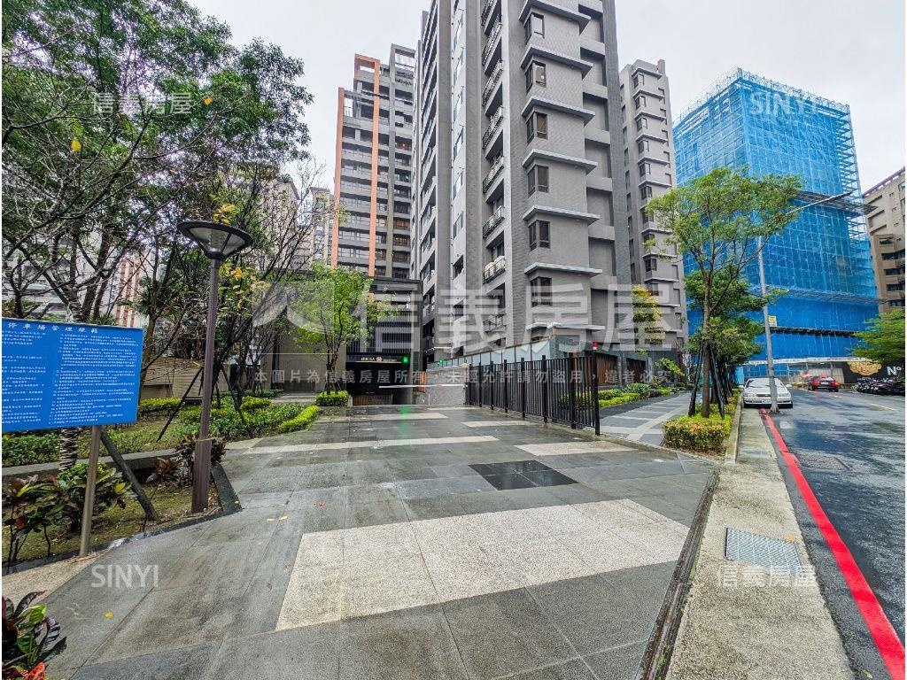 合峰曜境美裝潢２房大車位房屋室內格局與周邊環境