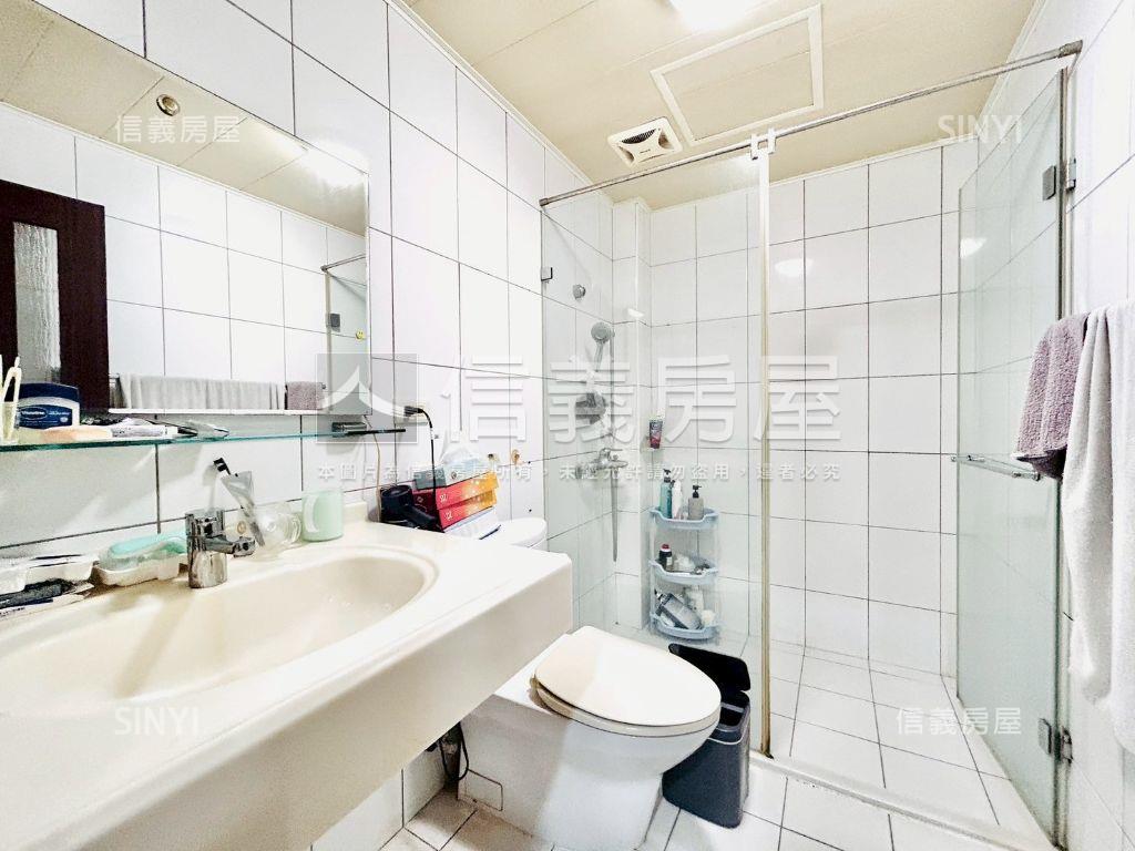 南屯大墩高第臨路透天房屋室內格局與周邊環境