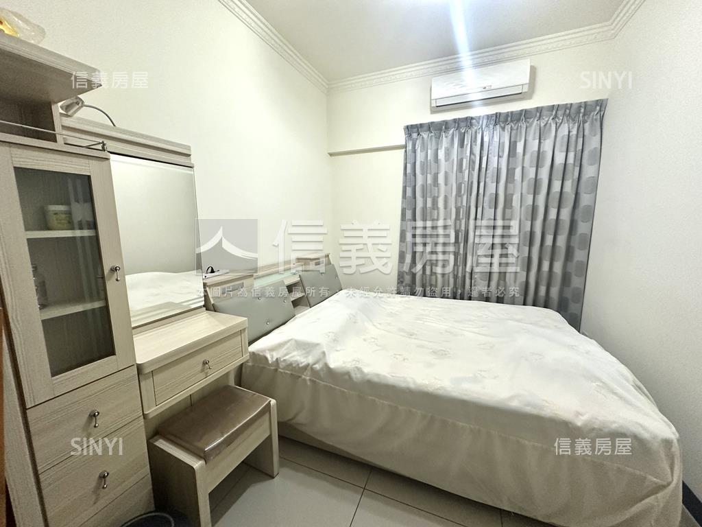 榮耀精美兩房車位房屋室內格局與周邊環境