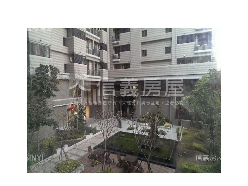 榮耀精美兩房車位房屋室內格局與周邊環境