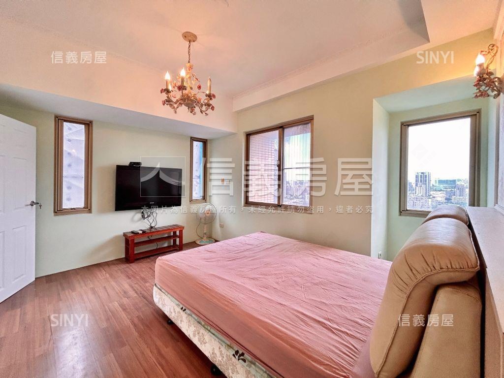 上城樓中樓平車位房屋室內格局與周邊環境