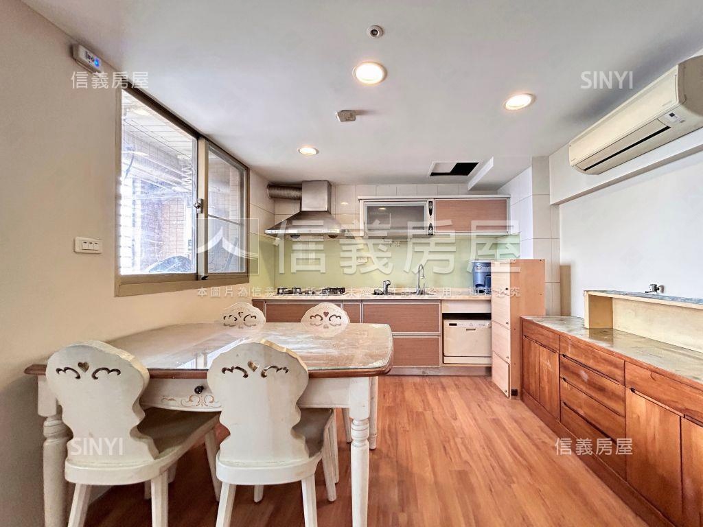 上城樓中樓平車位房屋室內格局與周邊環境