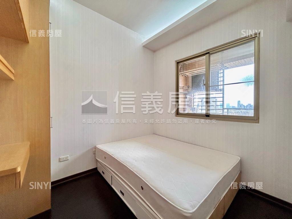 上城樓中樓平車位房屋室內格局與周邊環境