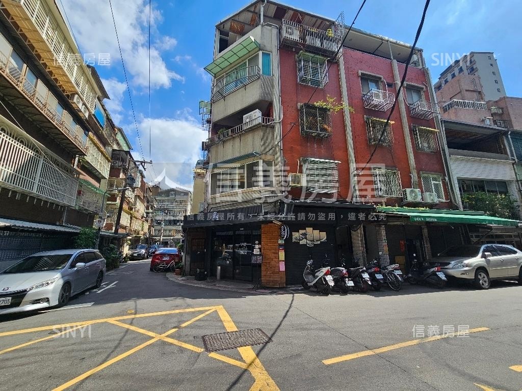 專任石牌商城邊間一樓房屋室內格局與周邊環境