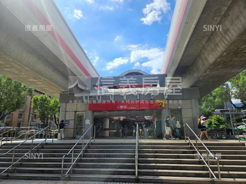 專任石牌商城邊間一樓房屋室內格局與周邊環境