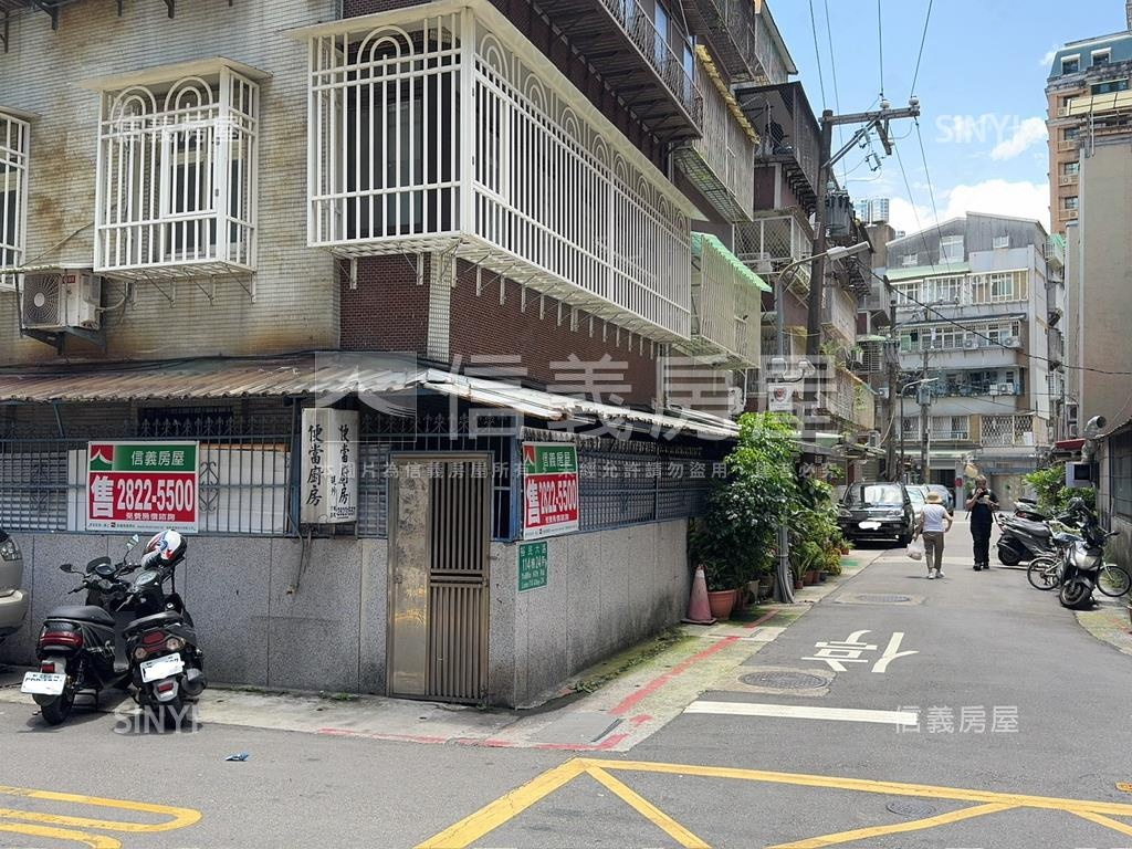 專任石牌商城一樓房屋室內格局與周邊環境