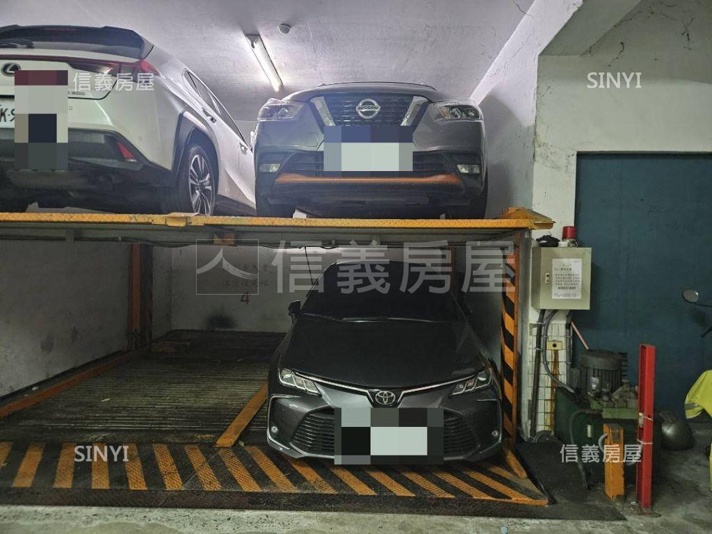 邊間電梯華廈＊三房附車位房屋室內格局與周邊環境