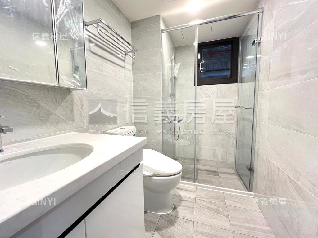 市鎮之櫻三房平車露臺戶房屋室內格局與周邊環境