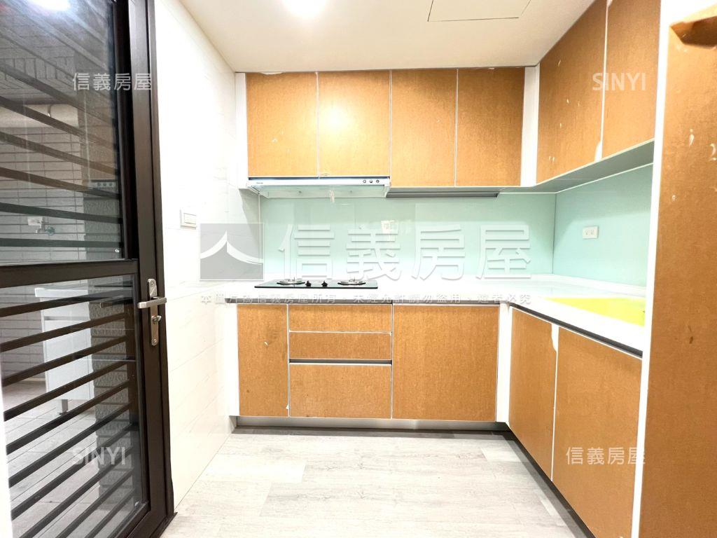 市鎮之櫻三房平車露臺戶房屋室內格局與周邊環境