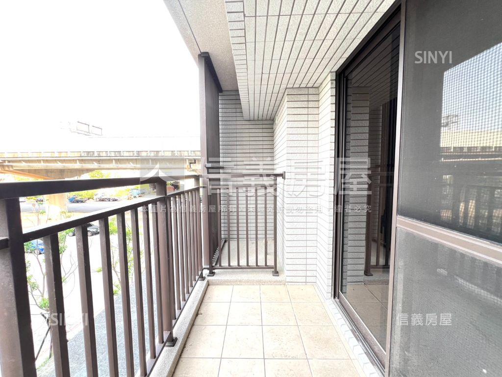 市鎮之櫻三房平車露臺戶房屋室內格局與周邊環境