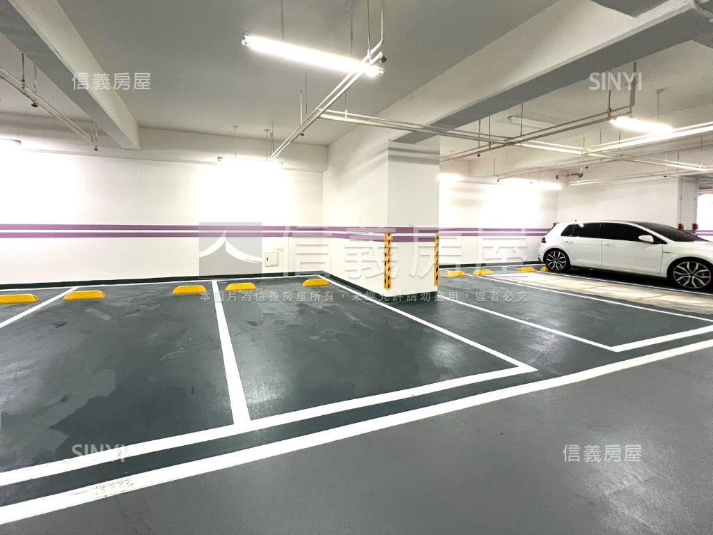 市鎮之櫻三房平車露臺戶房屋室內格局與周邊環境