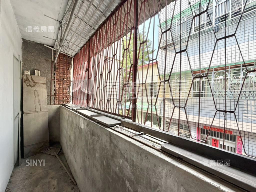 黎明新村透天歡迎鑑賞房屋室內格局與周邊環境