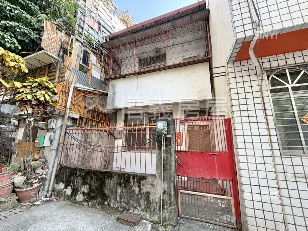 黎明新村透天歡迎鑑賞房屋室內格局與周邊環境